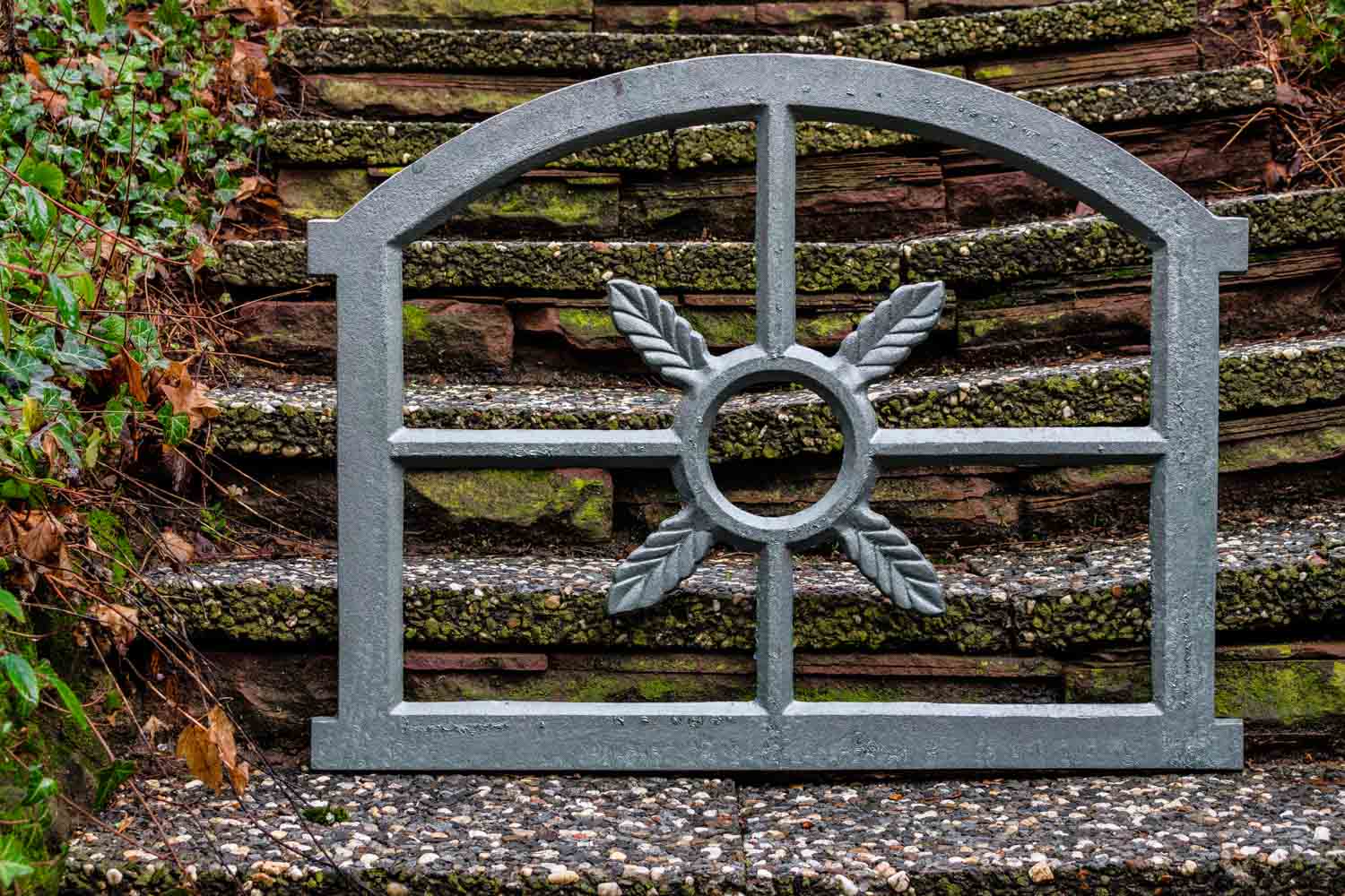 Fenster grau Stallfenster Eisenfenster Scheunenfenster Eisen 53cm Antik-Stil (p)